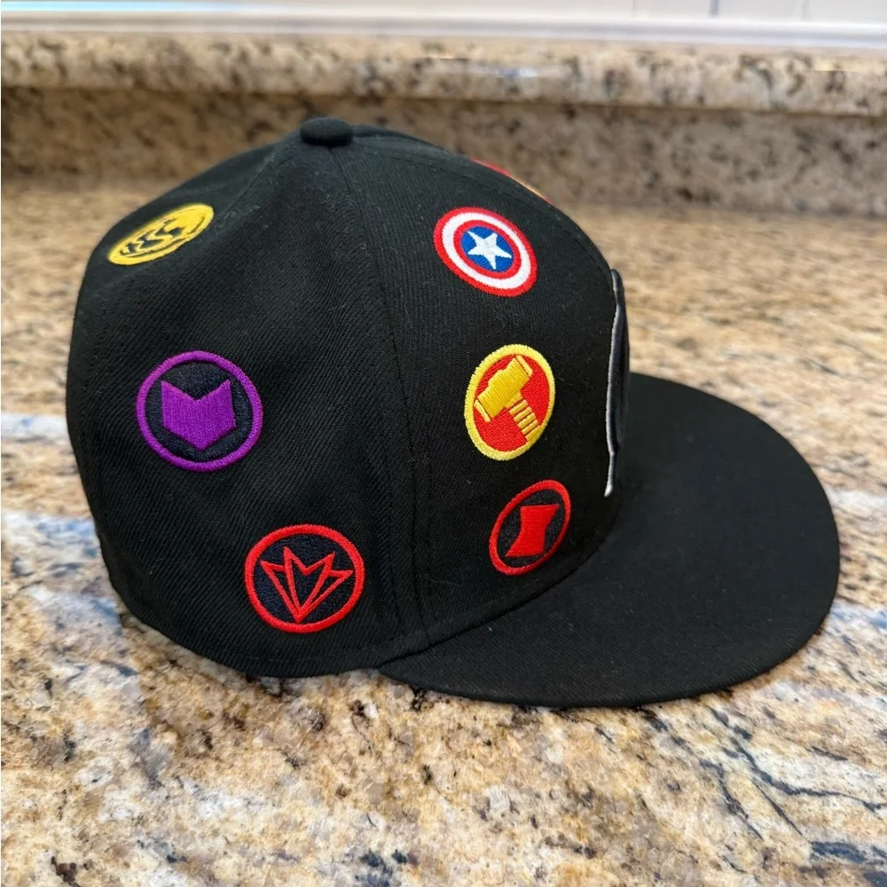 Marvel Avengers Patch Fitted Hat – Size 7
